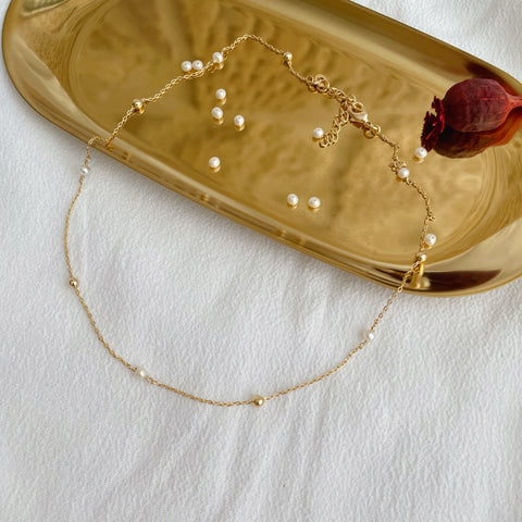 collier mini billes et perles d’eau douces